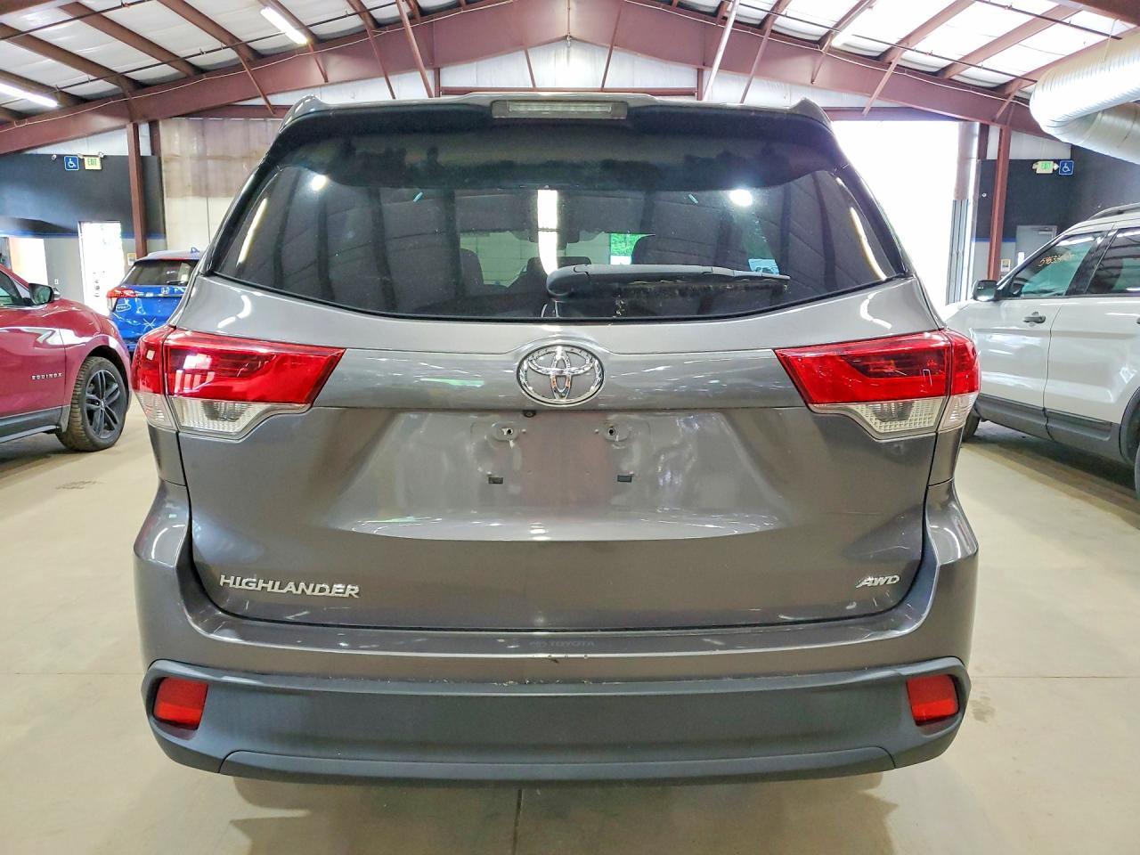 2019 Toyota Highlander Le - Image 6