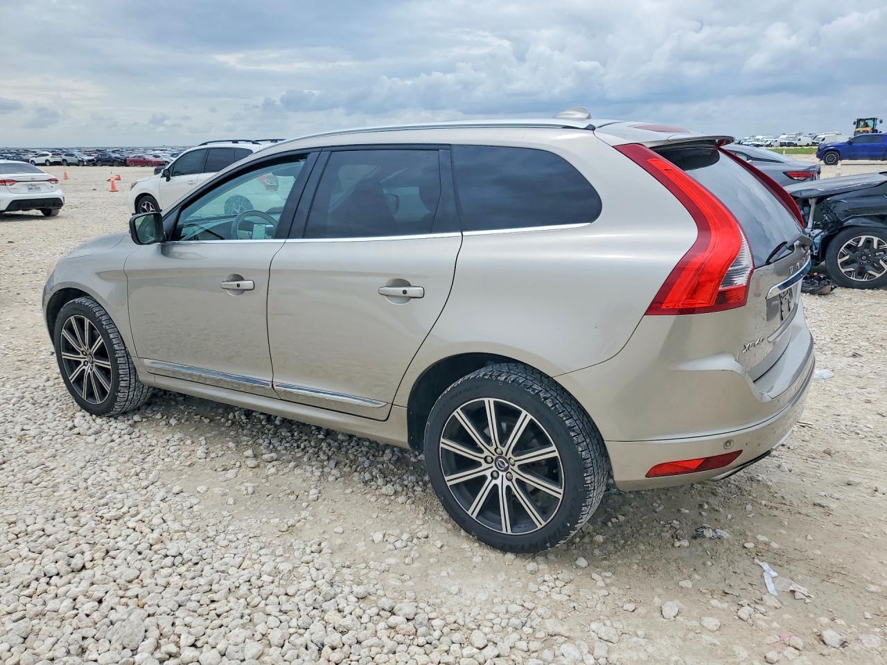 2015 Volvo Xc60 T5 Platinum - Фото 2