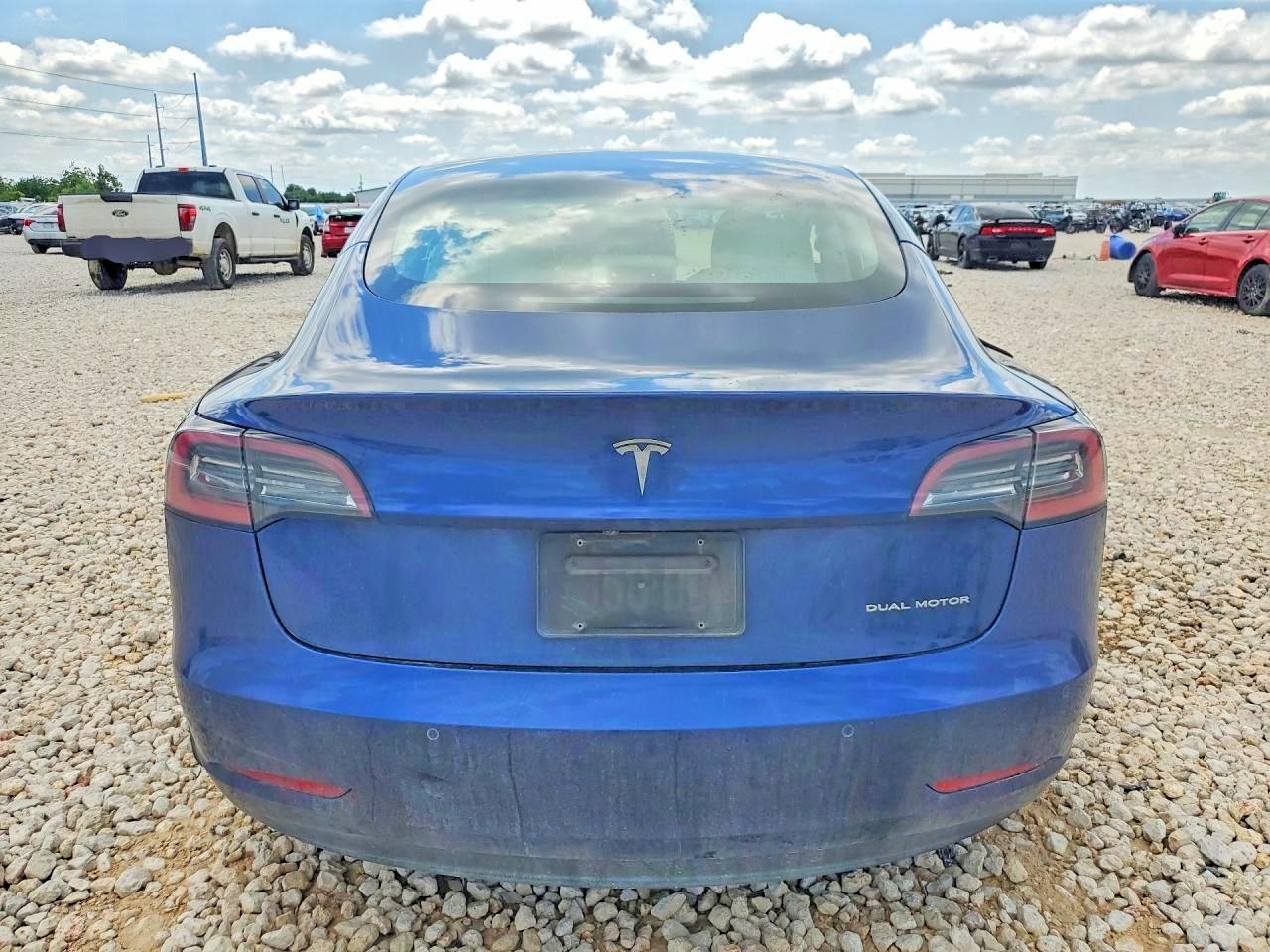 2021 Tesla Model 3 - Фото 6