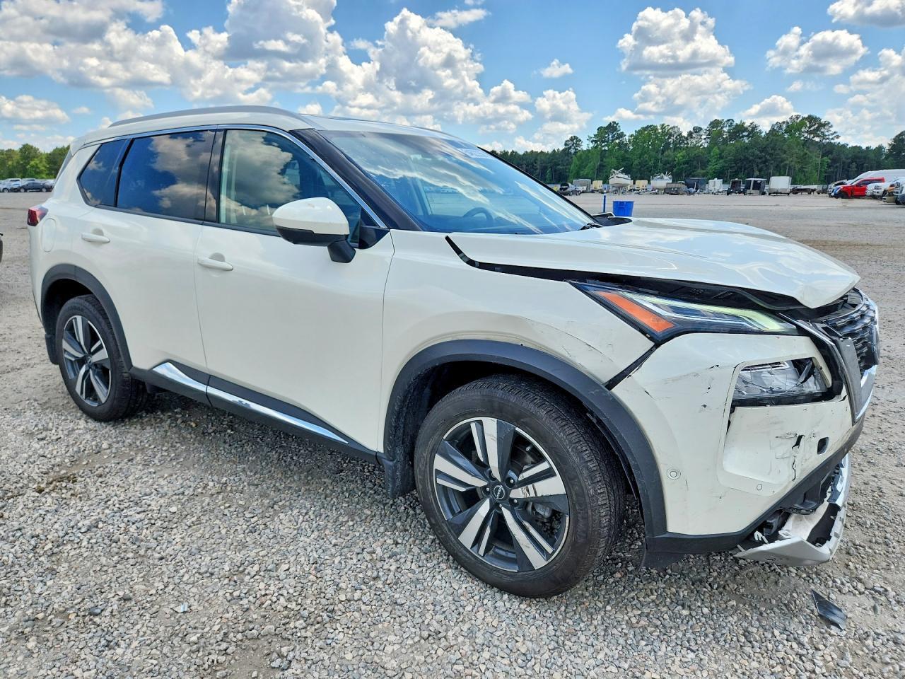 2023 Nissan Rogue Platinum - Фото 4