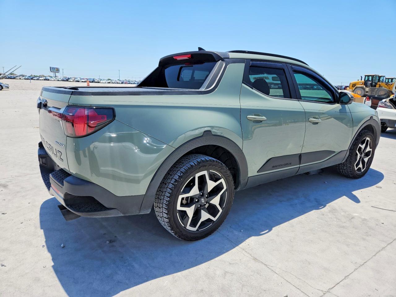 2022 Hyundai Santa Cruz Limited - Image 3
