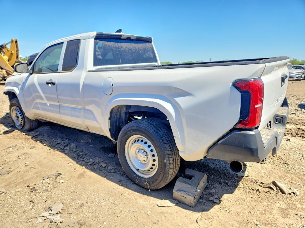 2025 Toyota Tacoma Sr - Фото 2