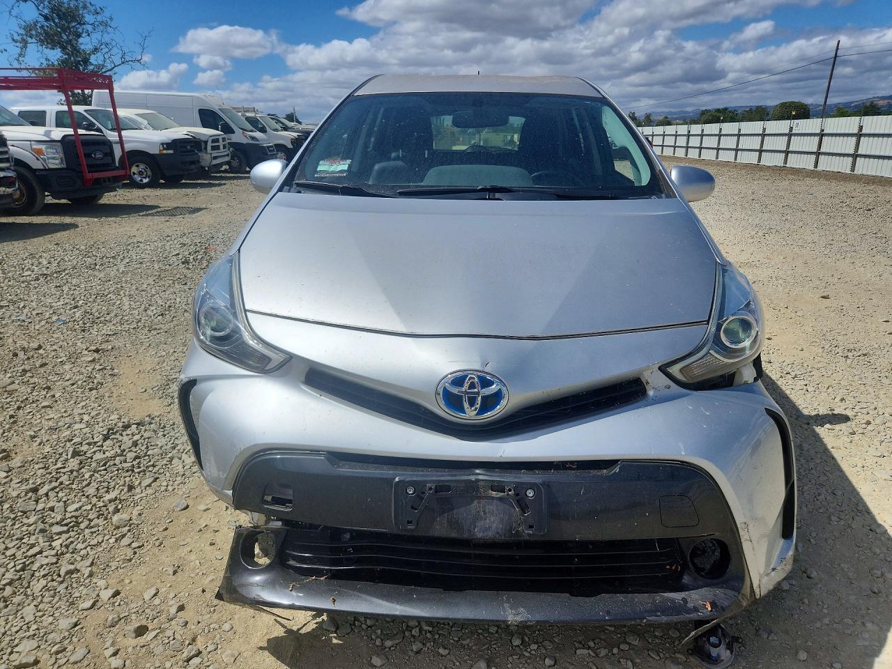 2016 Toyota Prius V Five - Фото 5