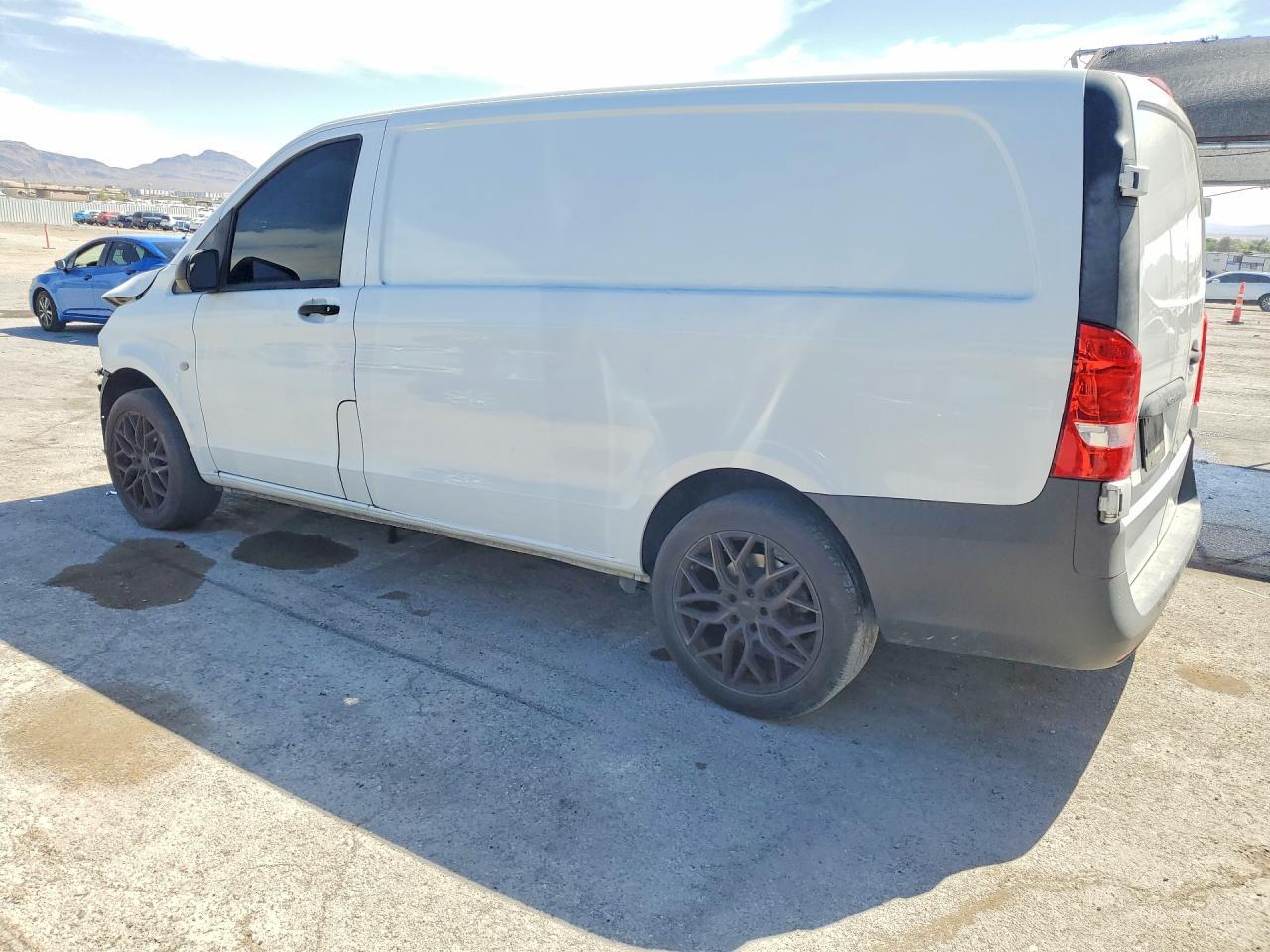 2020 Mercedes Benz Metris - Фото 2