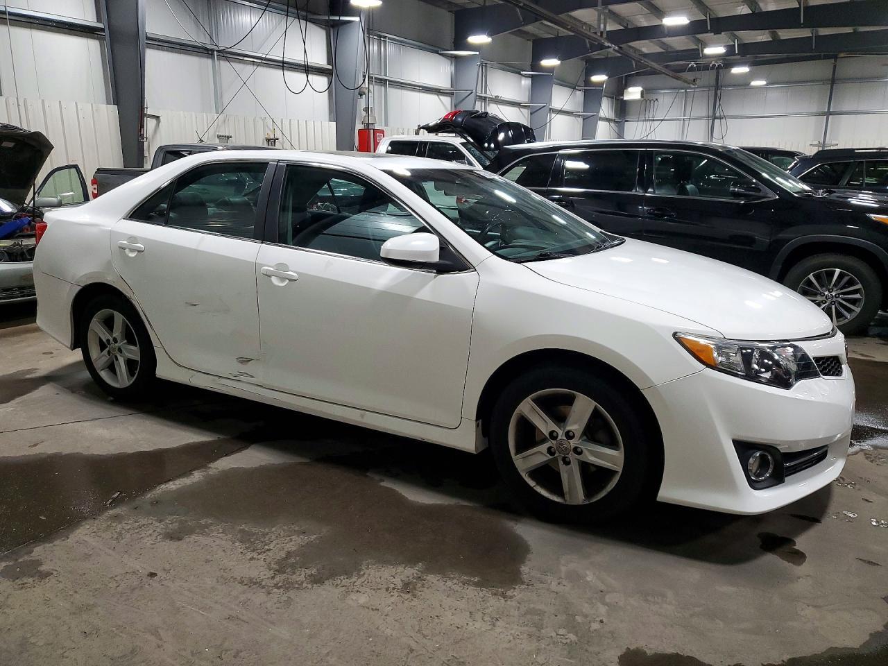 2012 Toyota Camry Se - Фото 4
