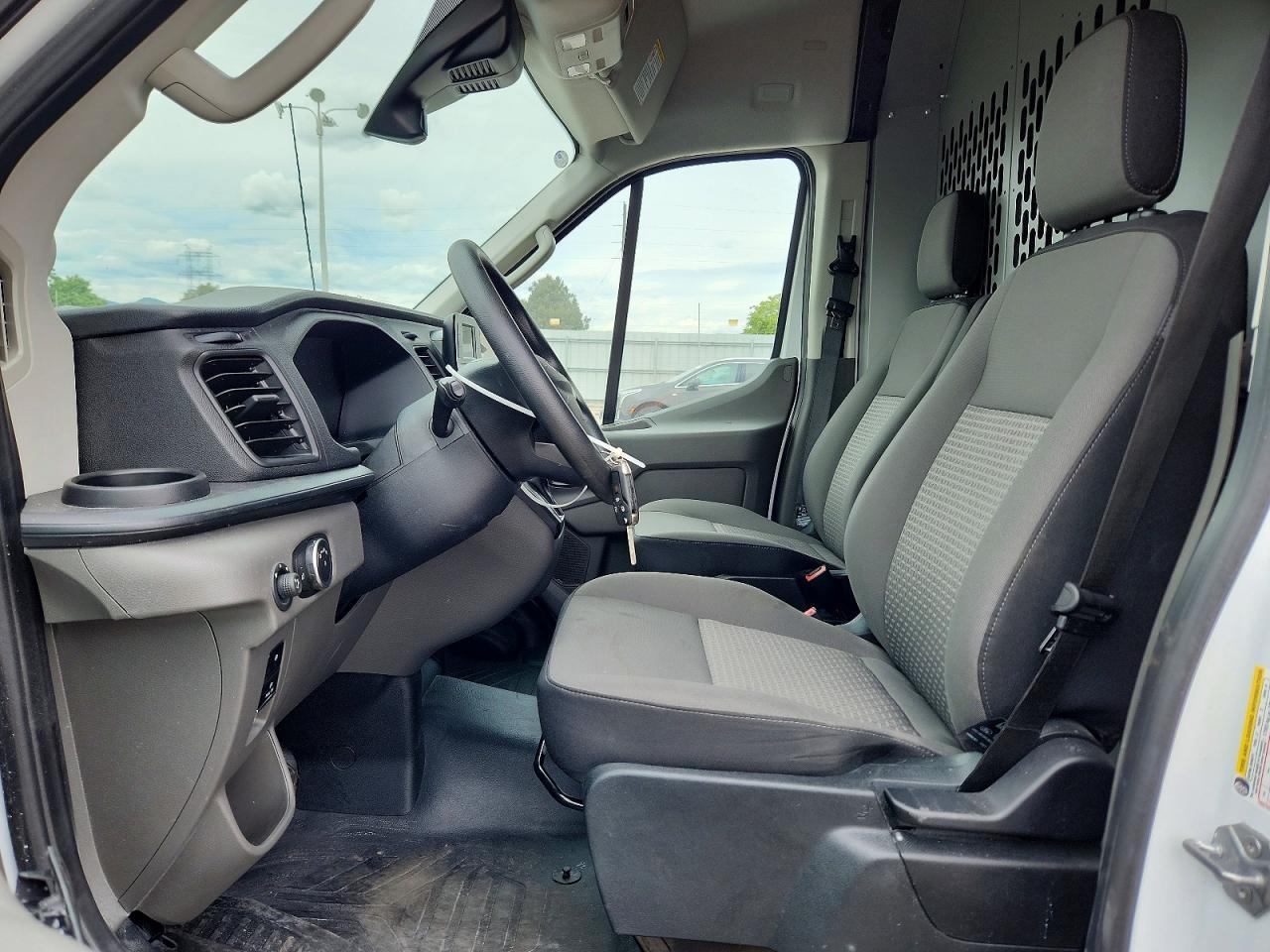 2025 Ford Transit 250 Delivery Van - Фото 7