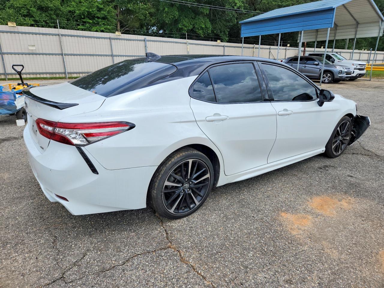 2019 Toyota Camry Xse V6 - Image 3