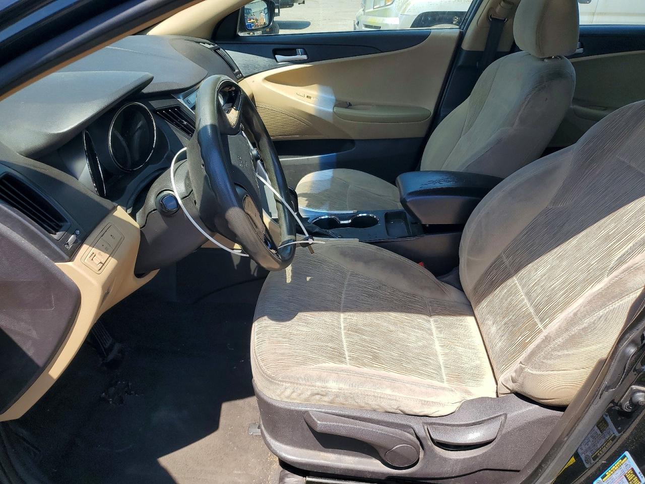 2013 Hyundai Sonata Gls - Image 7