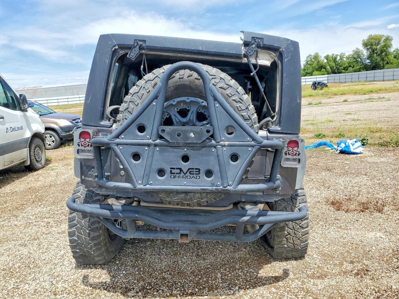 2016 Jeep Wrangler Unlimited Rubicon - Image 6