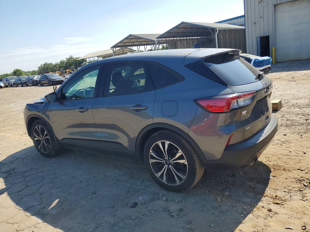 2021 Ford Escape Se - Фото 2