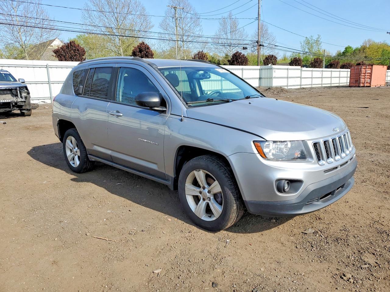 2017 Jeep Compass Sport - Image 4