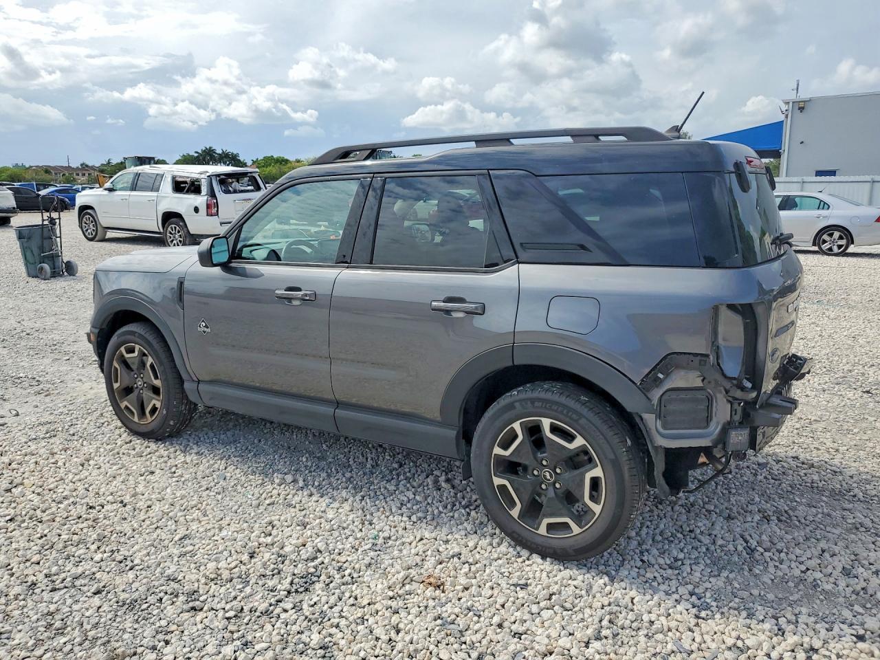 2023 Ford Bronco Sport Outer Banks - Фото 2