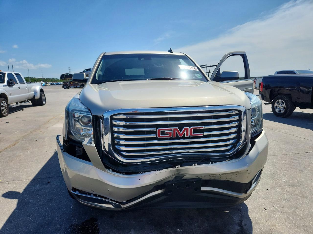 2017 GMC Yukon Slt - Image 5