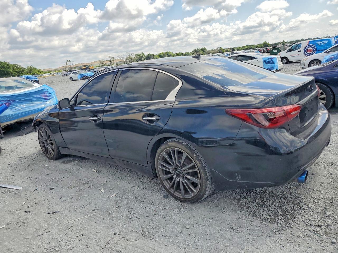2018 Infiniti Q50 3.0T Luxe - Фото 2