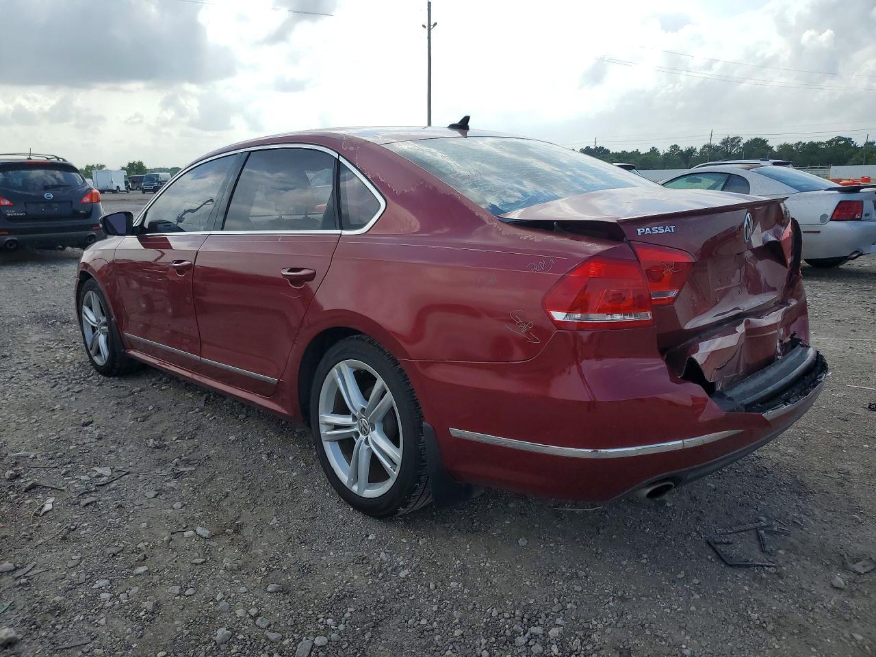 2015 Volkswagen Passat Se - Image 2