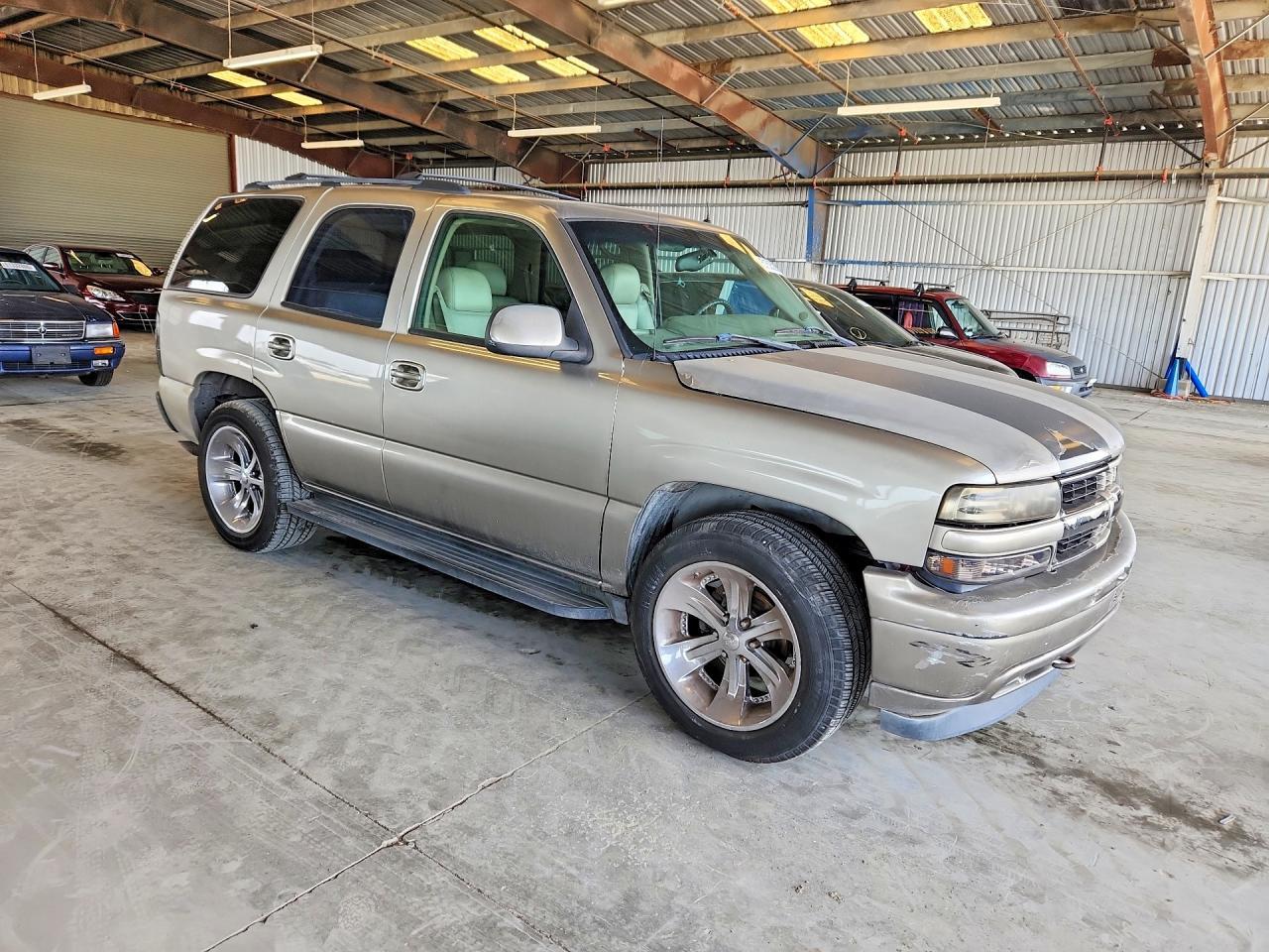 2004 Chevrolet Tahoe C1500 - Image 4