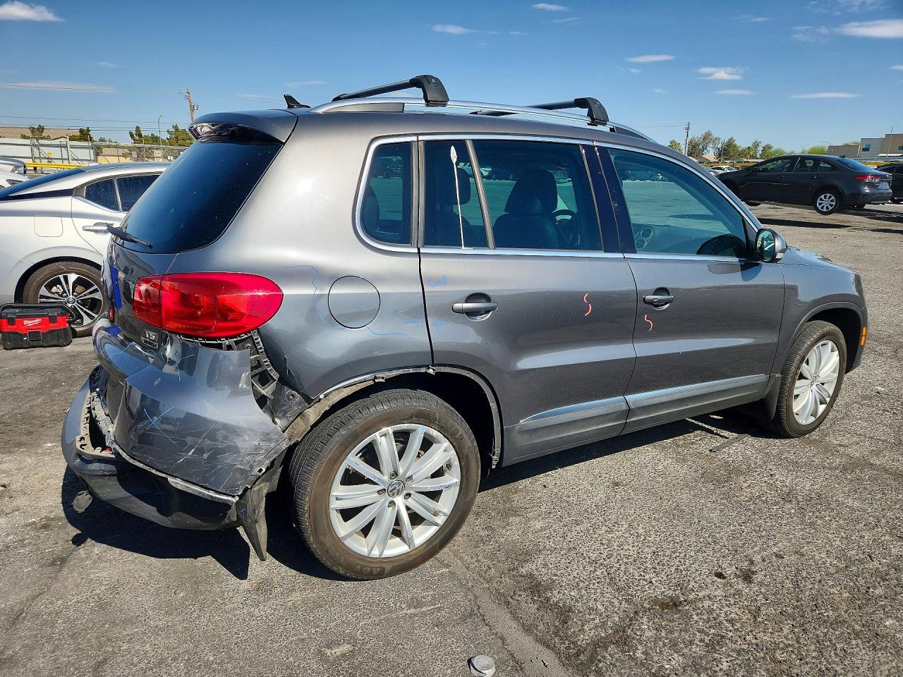 2016 Volkswagen Tiguan S - Image 3