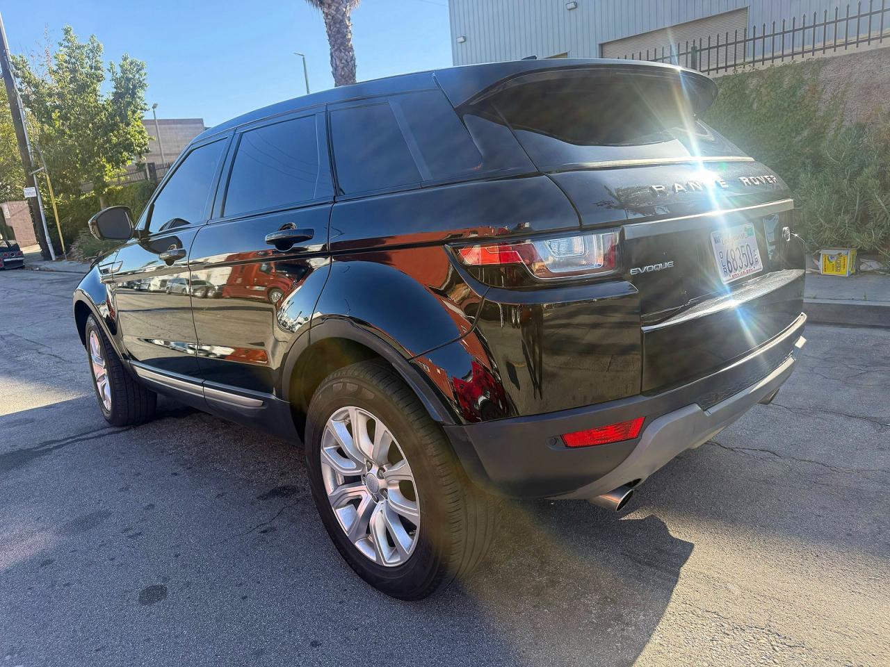 2019 Land Rover Range Rover Evoque Se - Image 3