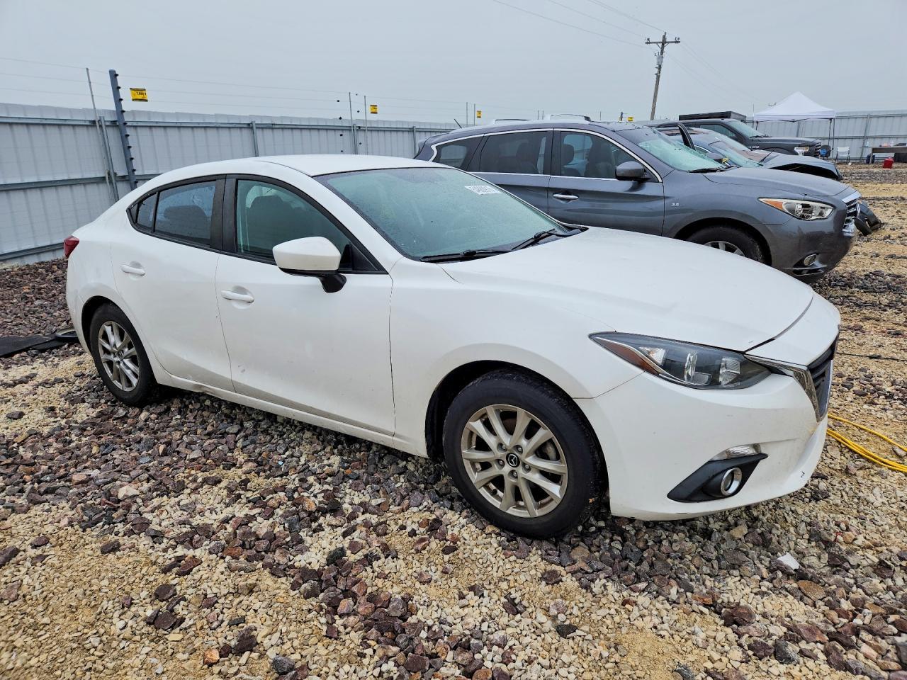 2015 Mazda 3 Sport - Image 4