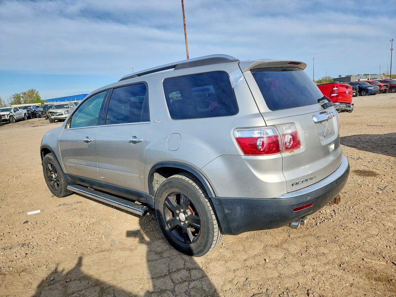 2008 GMC Acadia Slt-2 - Image 2