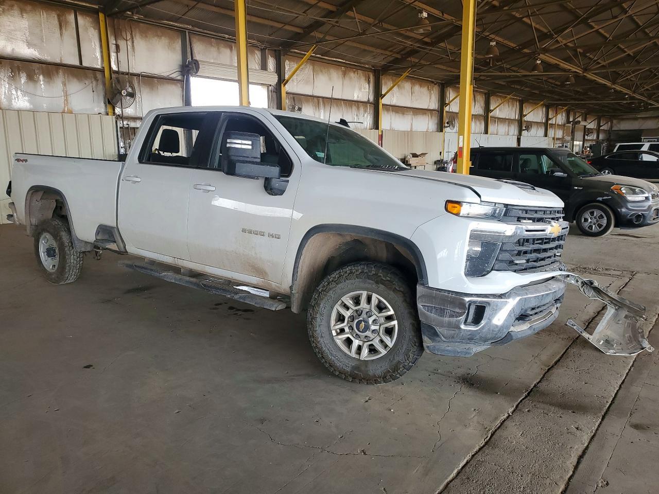 2024 Chevrolet Silverado K2500 Heavy Duty Lt - Image 4