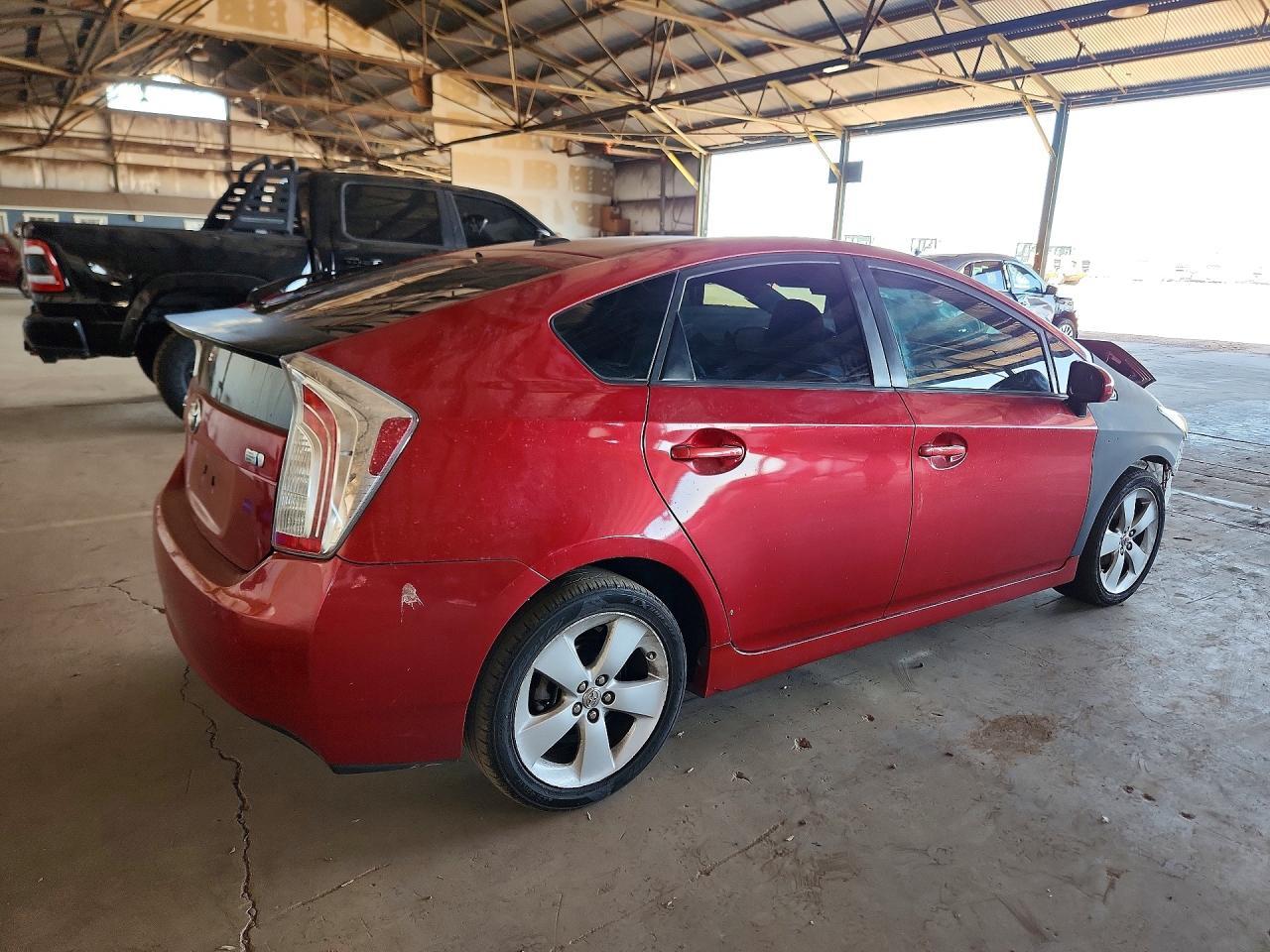 2012 Toyota Prius Five - Фото 3
