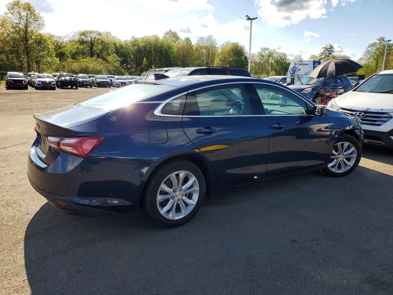 2022 Chevrolet Malibu Lt - Image 3