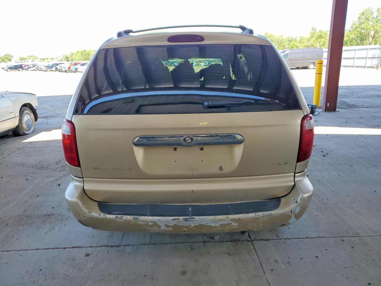 2001 Chrysler Town & Country Lx - Фото 6
