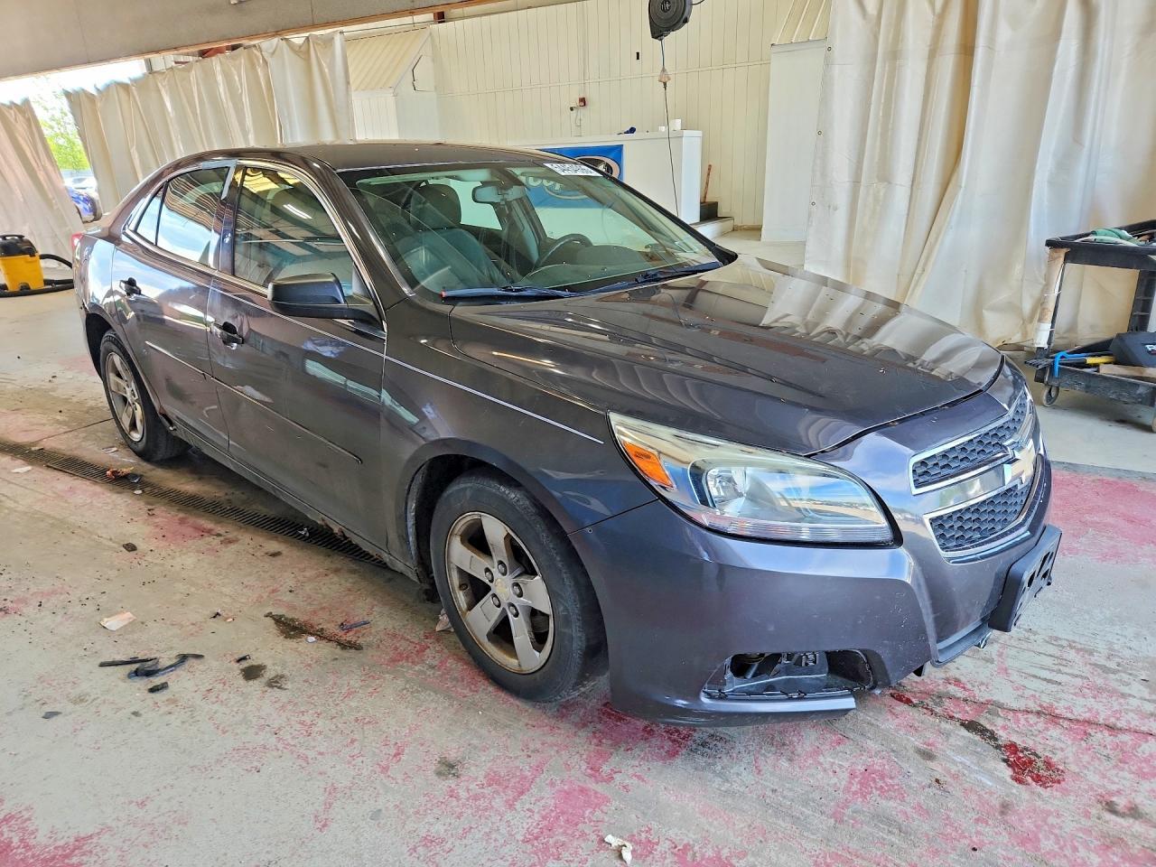 2013 Chevrolet Malibu Ls - Фото 4
