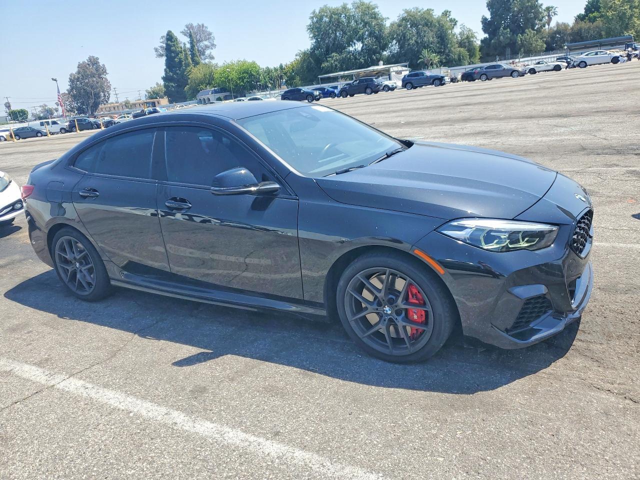 2024 BMW M235Xi - Фото 4