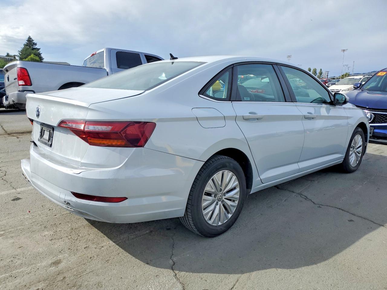 2019 Volkswagen Jetta S - Фото 3