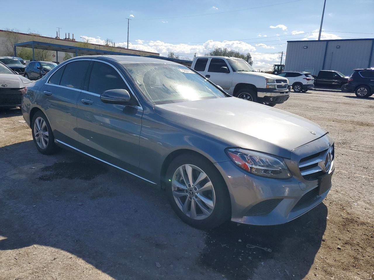 2021 Mercedes-Benz C 300 - Фото 4