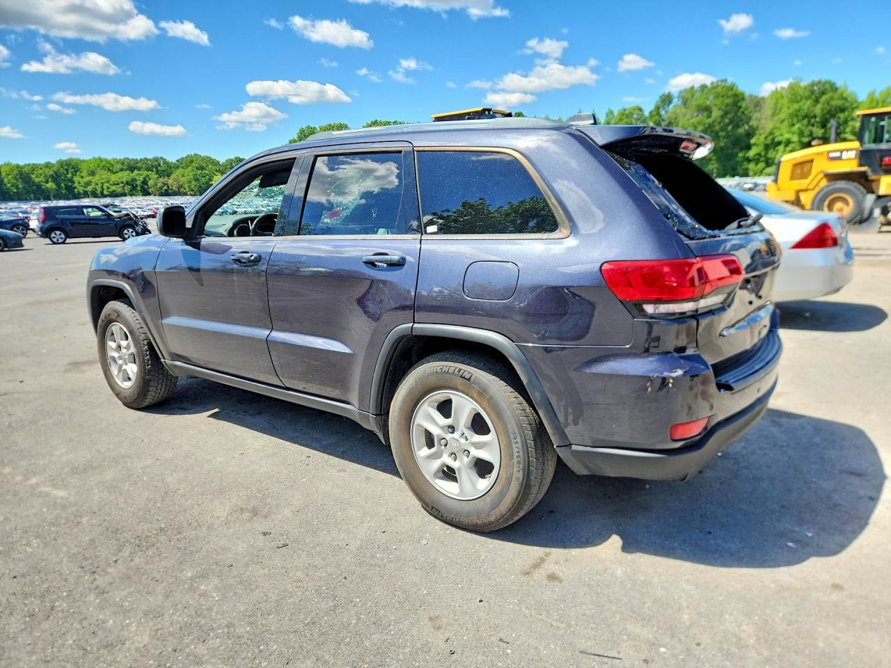 2016 Jeep Grand Cherokee Laredo - Image 2