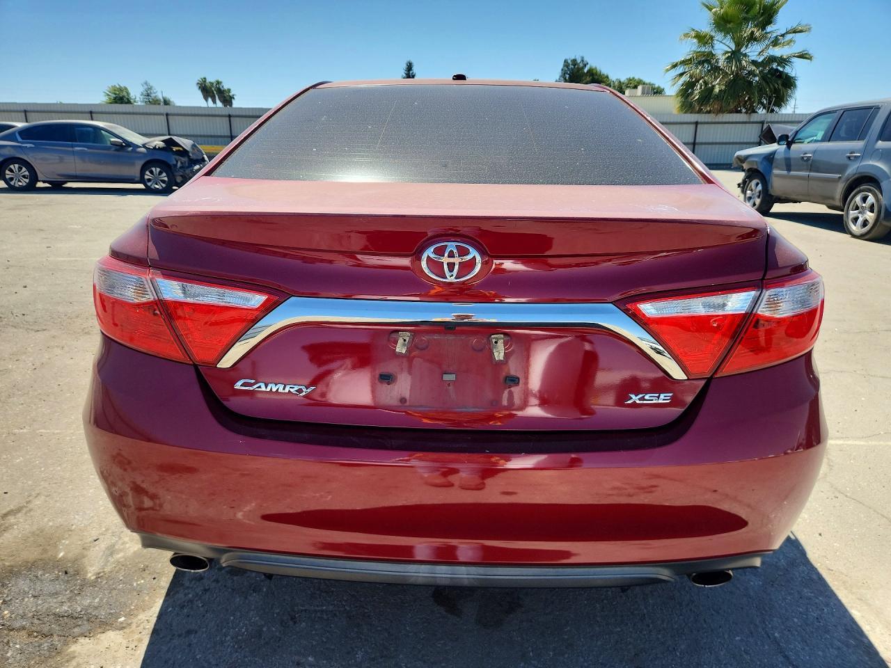 2015 Toyota Camry Xse V6 - Image 6