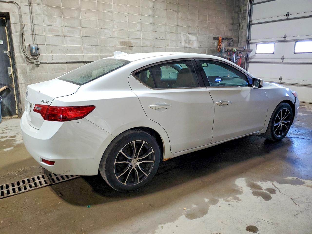 2013 Acura Ilx 20 Premium - Image 3