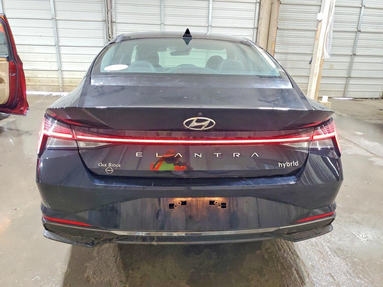 2021 Hyundai Elantra Limited - Image 6