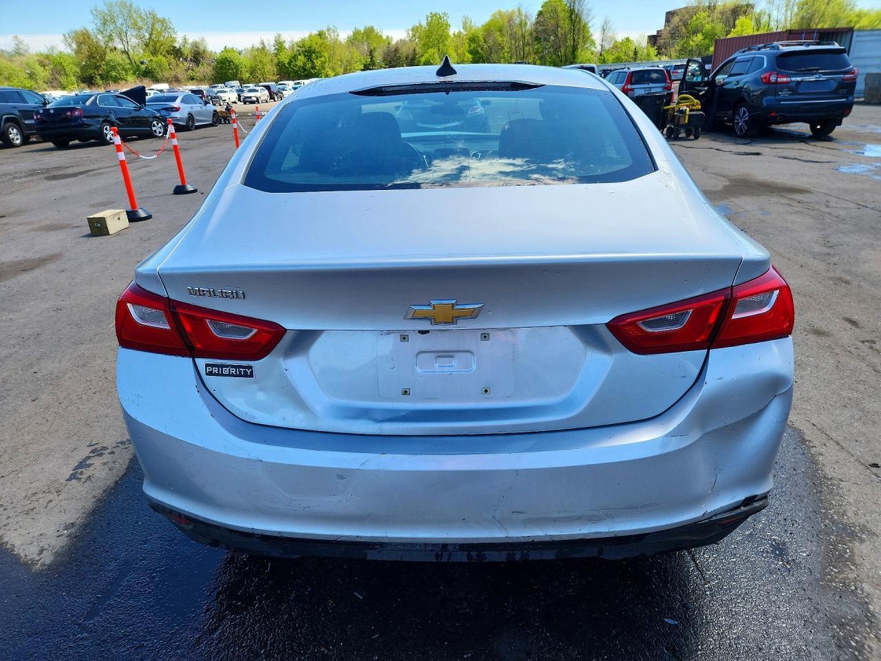 2017 Chevrolet Malibu Ls - Фото 6