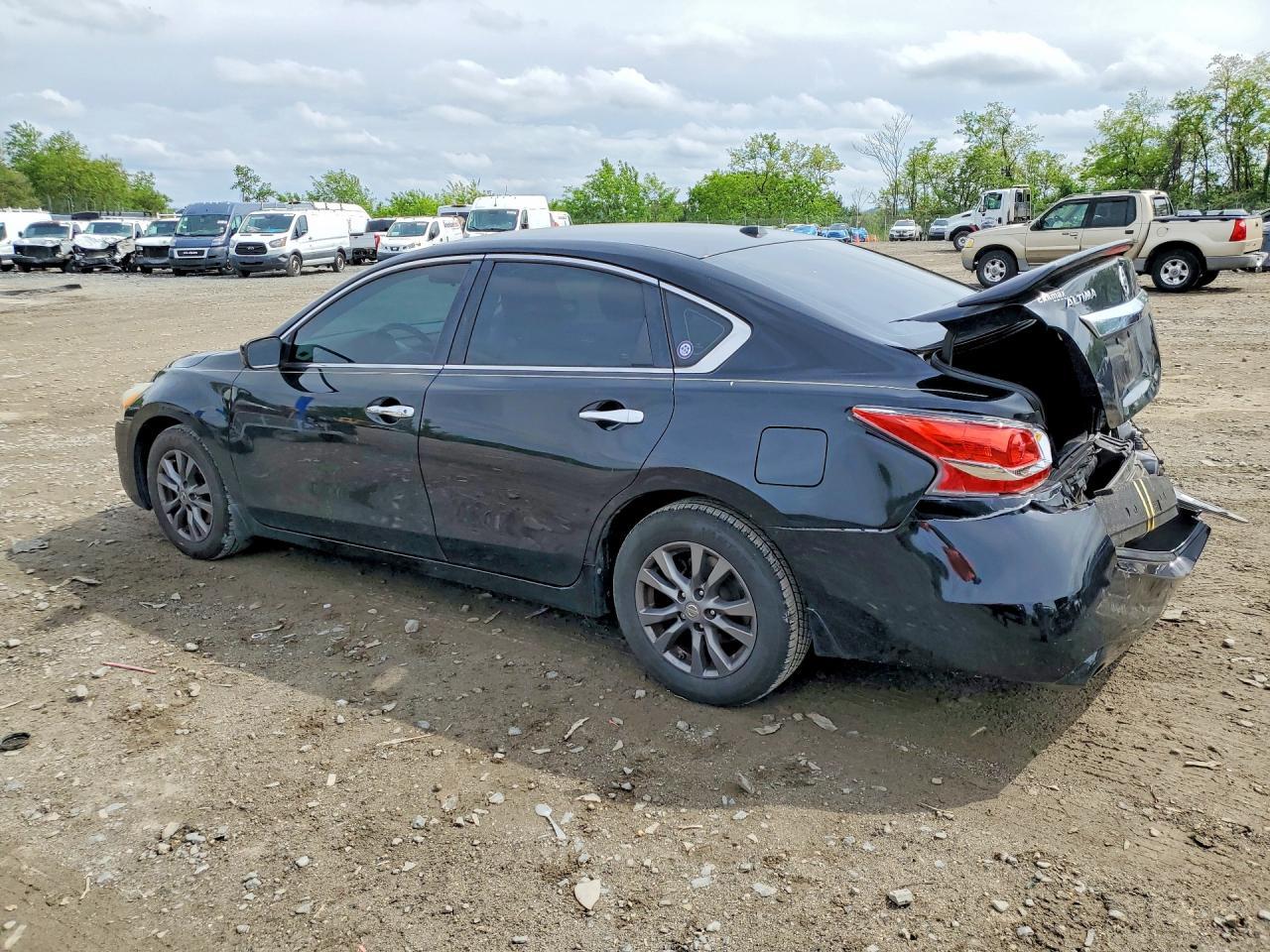 2015 Nissan Altima 2.5 S - Фото 2
