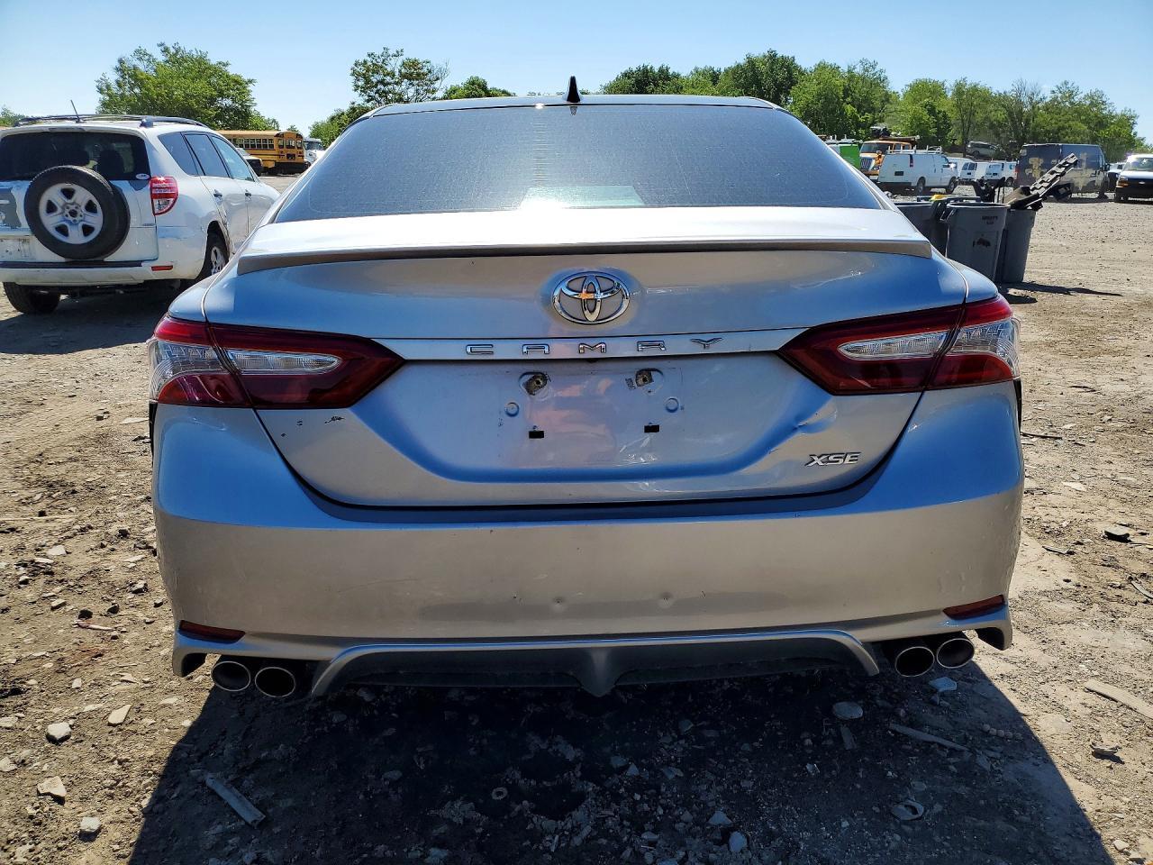 2019 Toyota Camry Xse - Фото 6