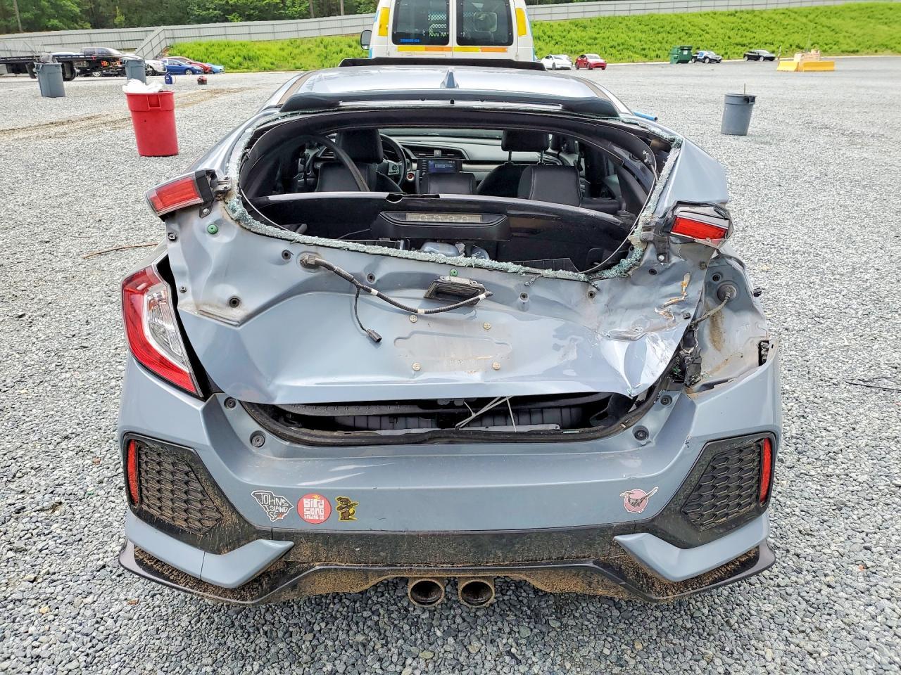 2019 Honda Civic Sport Touring - Image 6