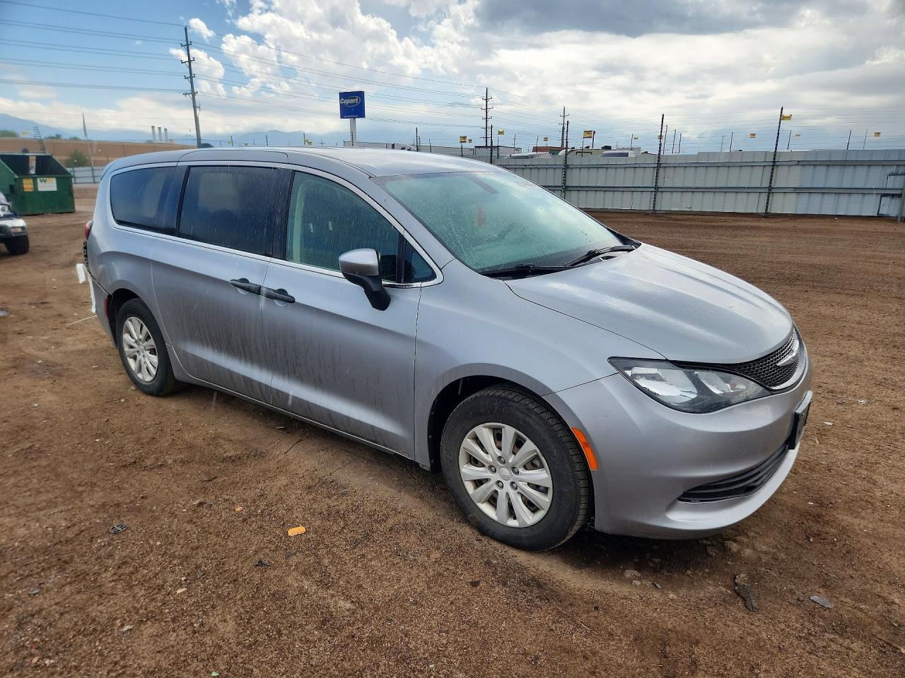 2020 Chrysler Voyager L - Фото 4