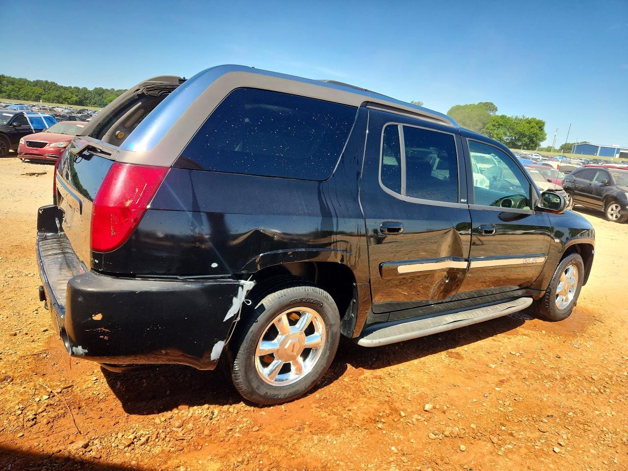 2004 GMC Envoy Xuv - Image 3