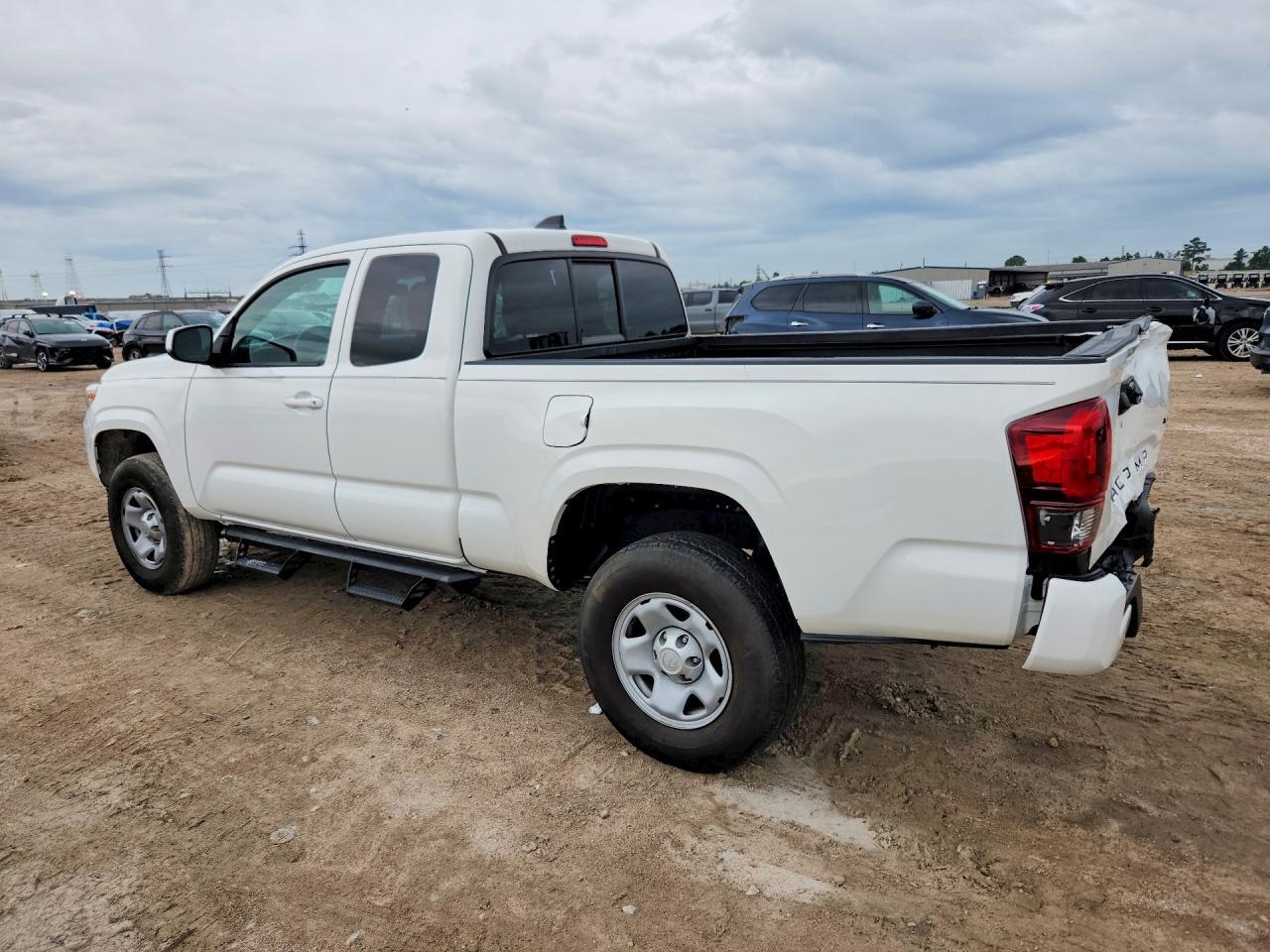 2023 Toyota Tacoma Sr V6 - Image 2