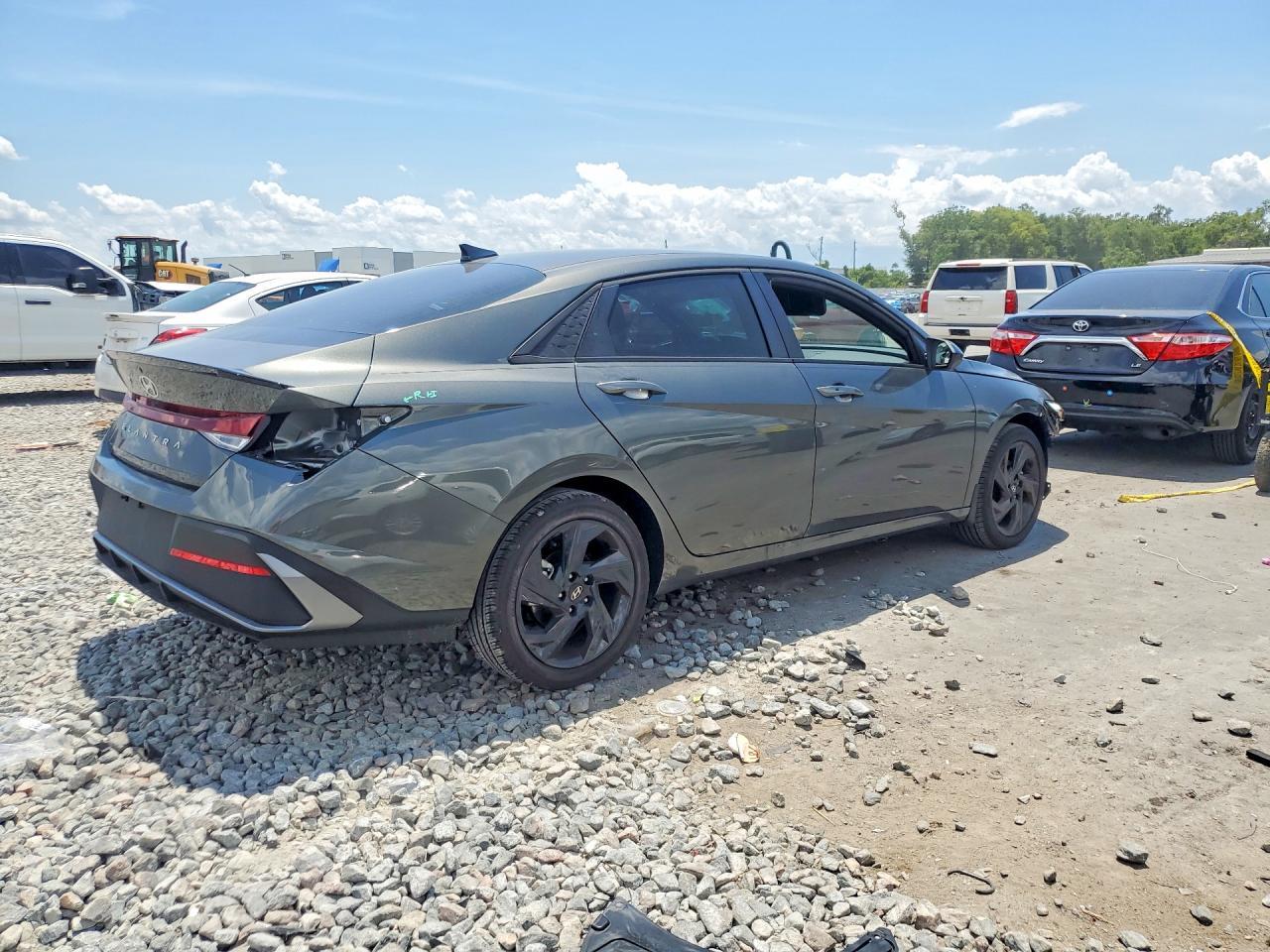 2026 Hyundai Elantra Sel Sport - Фото 3