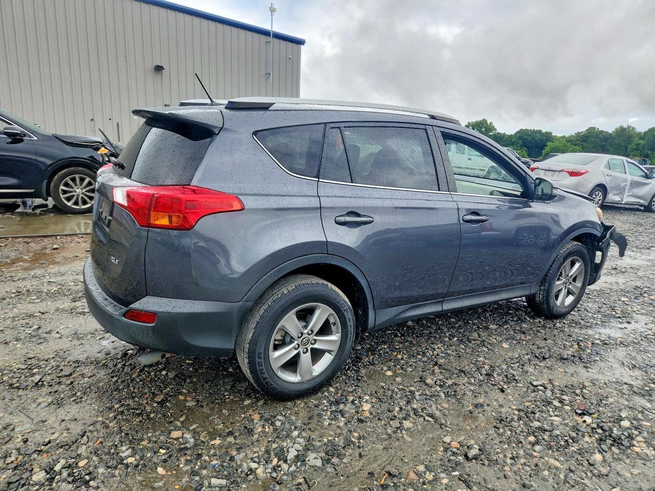 2015 Toyota Rav4 Xle - Фото 3