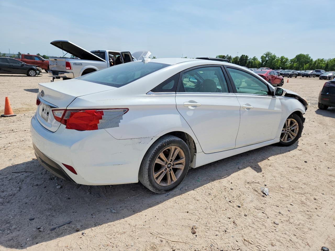 2014 Hyundai Sonata Gls - Image 3