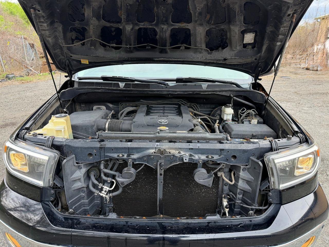 2013 Toyota Tundra Platinum - Image 7