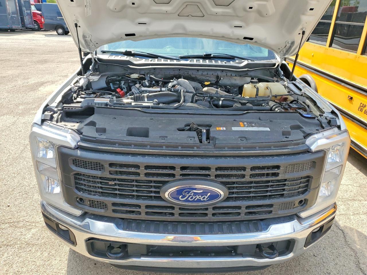 2023 Ford F350 Super Duty - Image 7