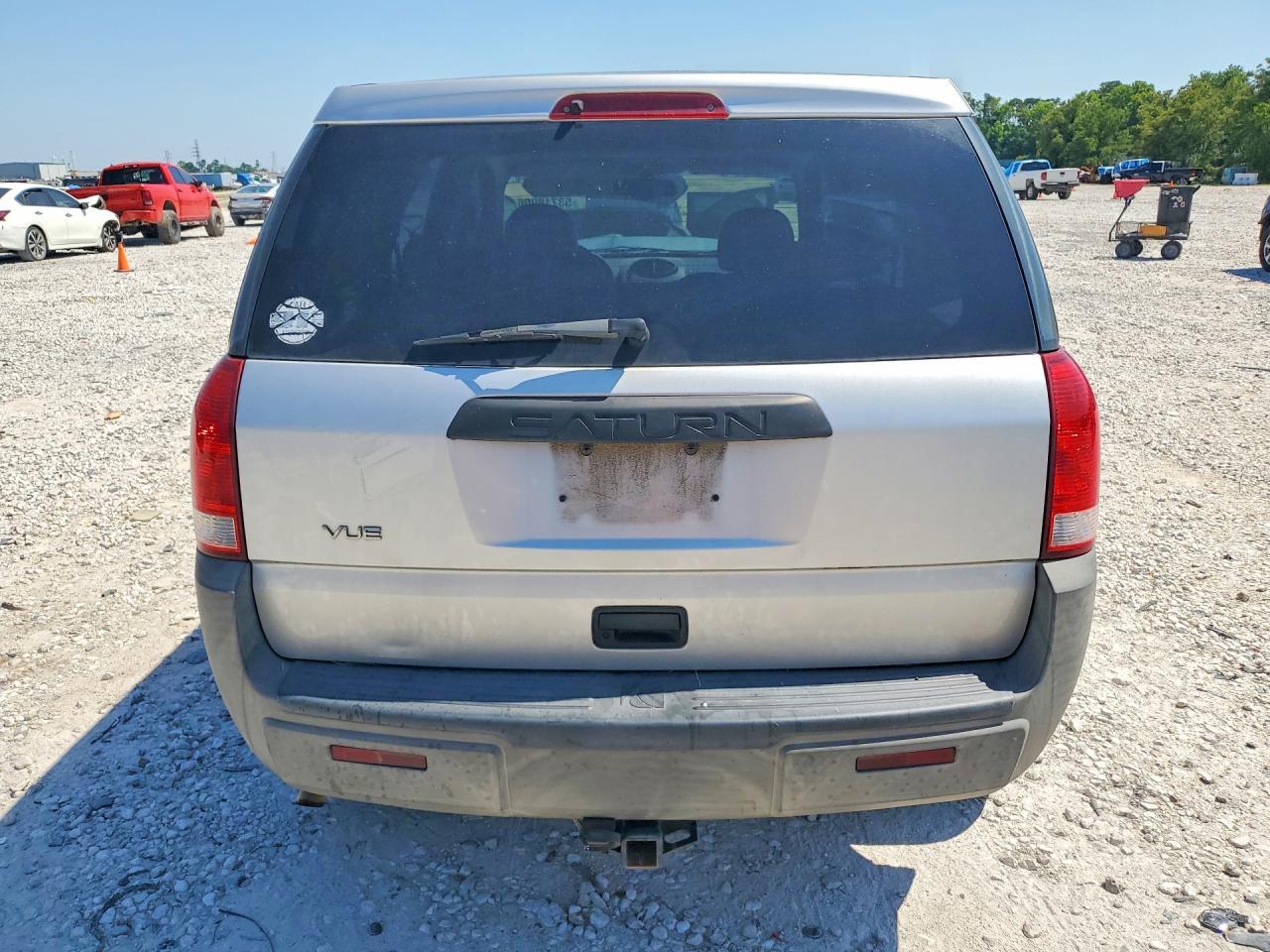 2004 Saturn Vue - Image 6