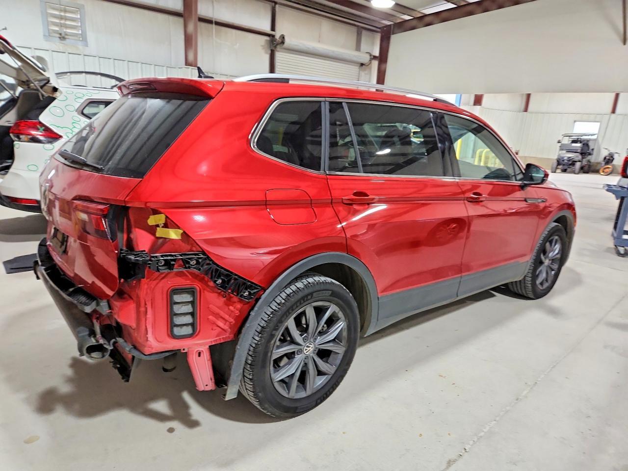 2022 Volkswagen Tiguan Se - Фото 3